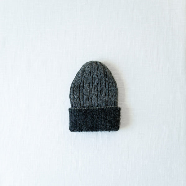 Knitted Reversible Cable Beanie Charcoal - AndesGifts