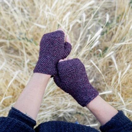 Cusco Wrist Warmer Plum
