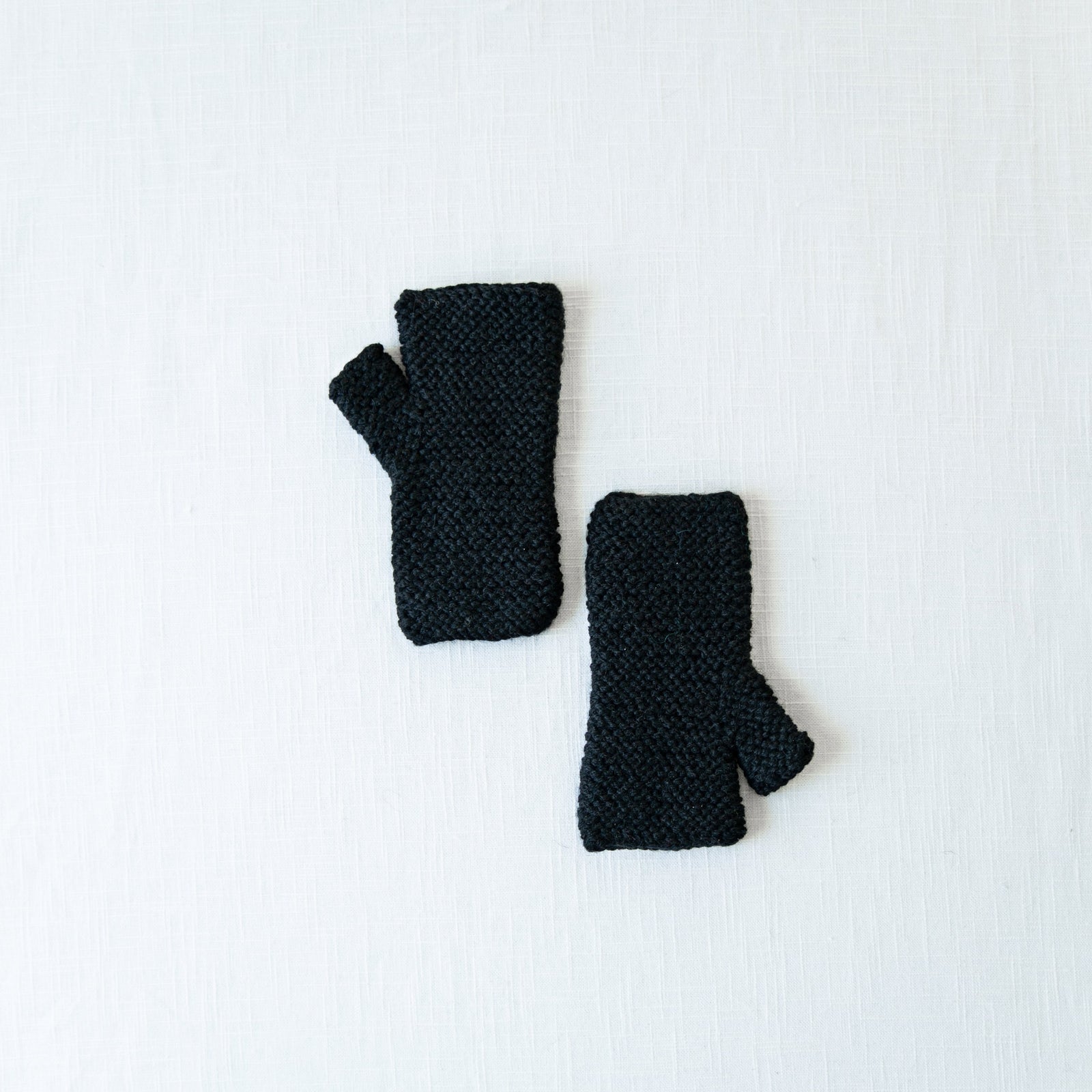 Cusco Wrist Warmer Black