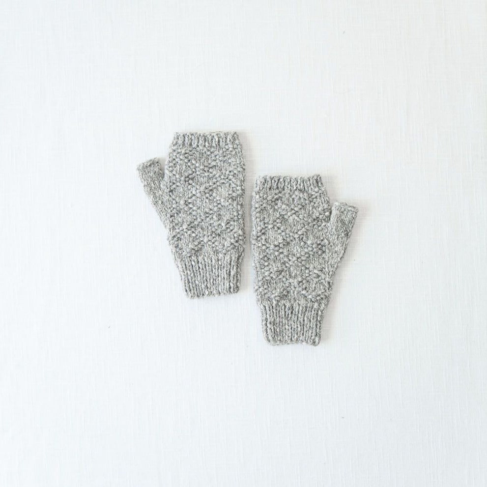 Pacha Wrist Warmer Grey