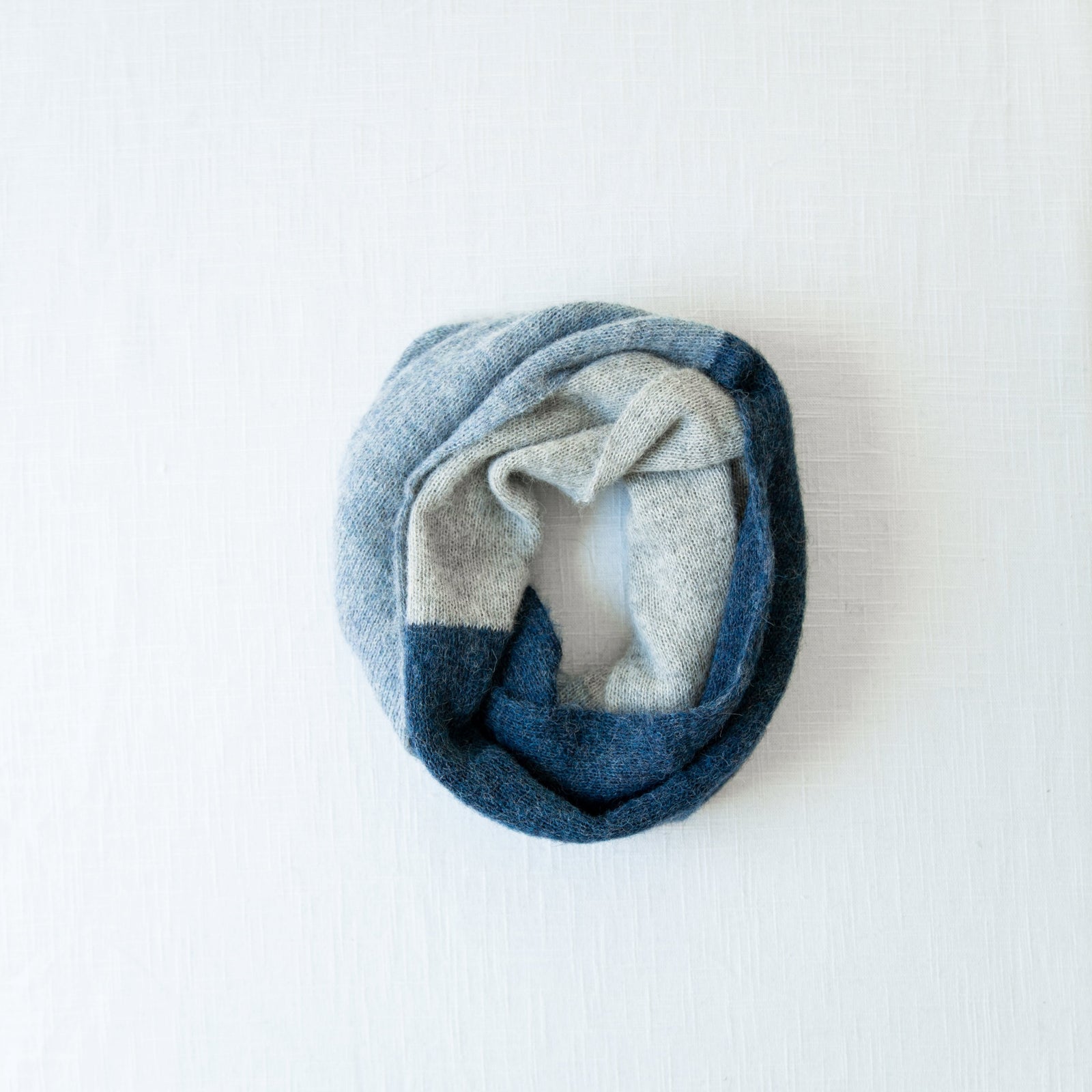 Tres Scarf Blue